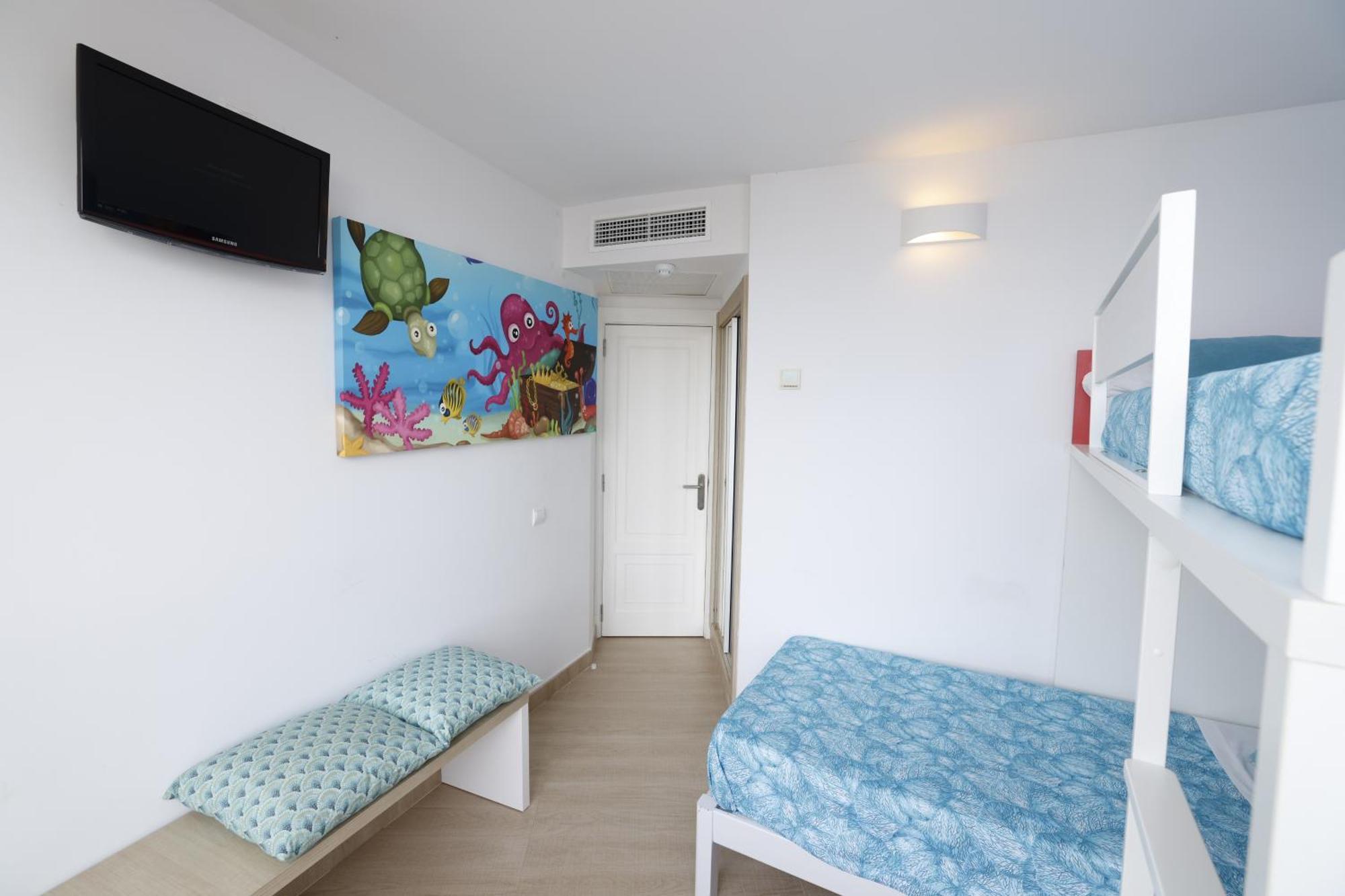 Marvell Club Hotel & Apartments Sant Antoni de Portmany Стая снимка