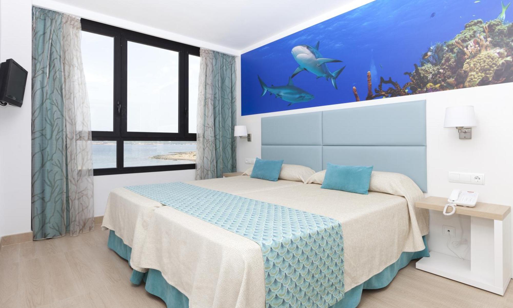Marvell Club Hotel & Apartments Sant Antoni de Portmany Стая снимка