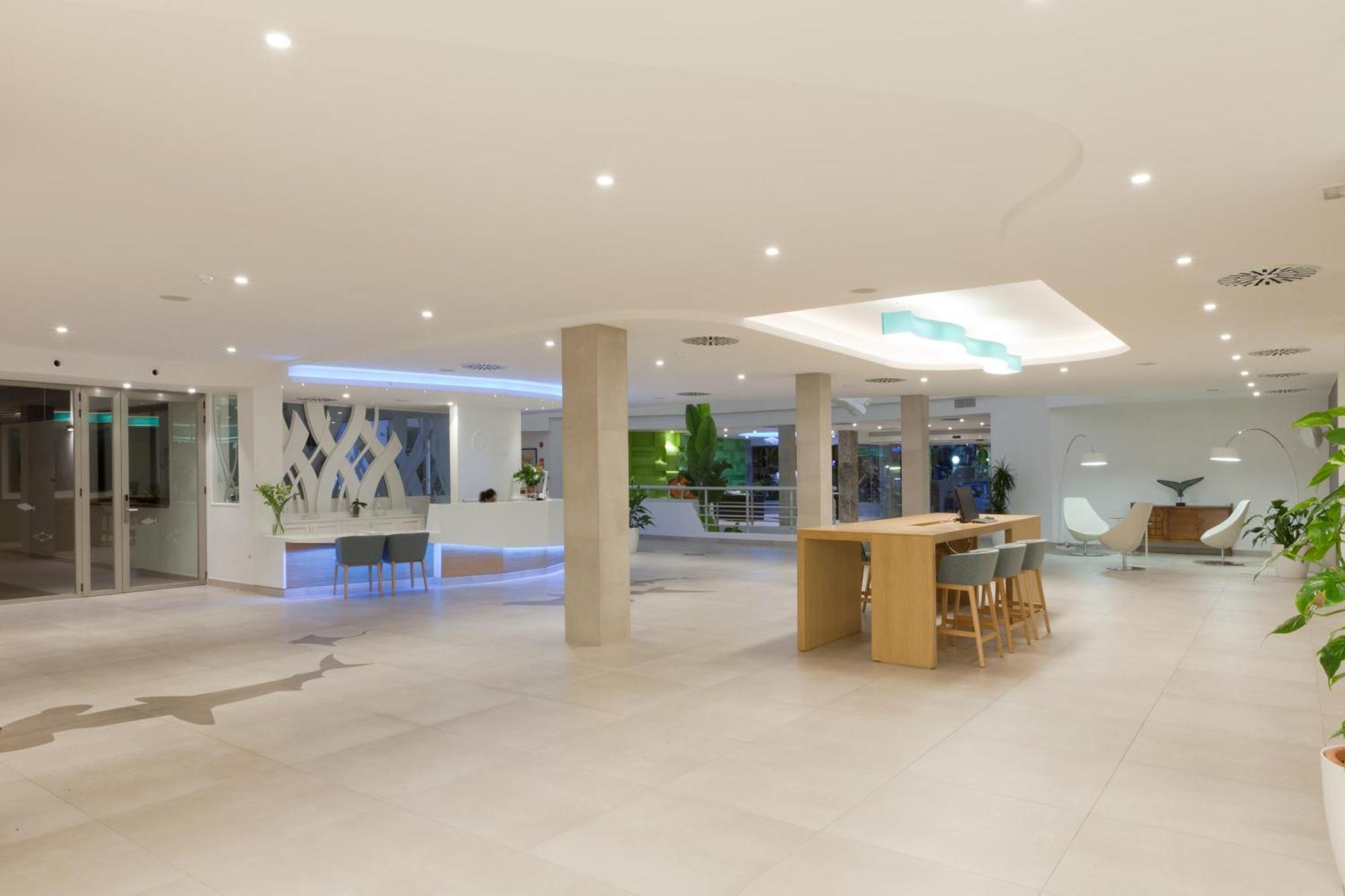 Marvell Club Hotel & Apartments Sant Antoni de Portmany Екстериор снимка